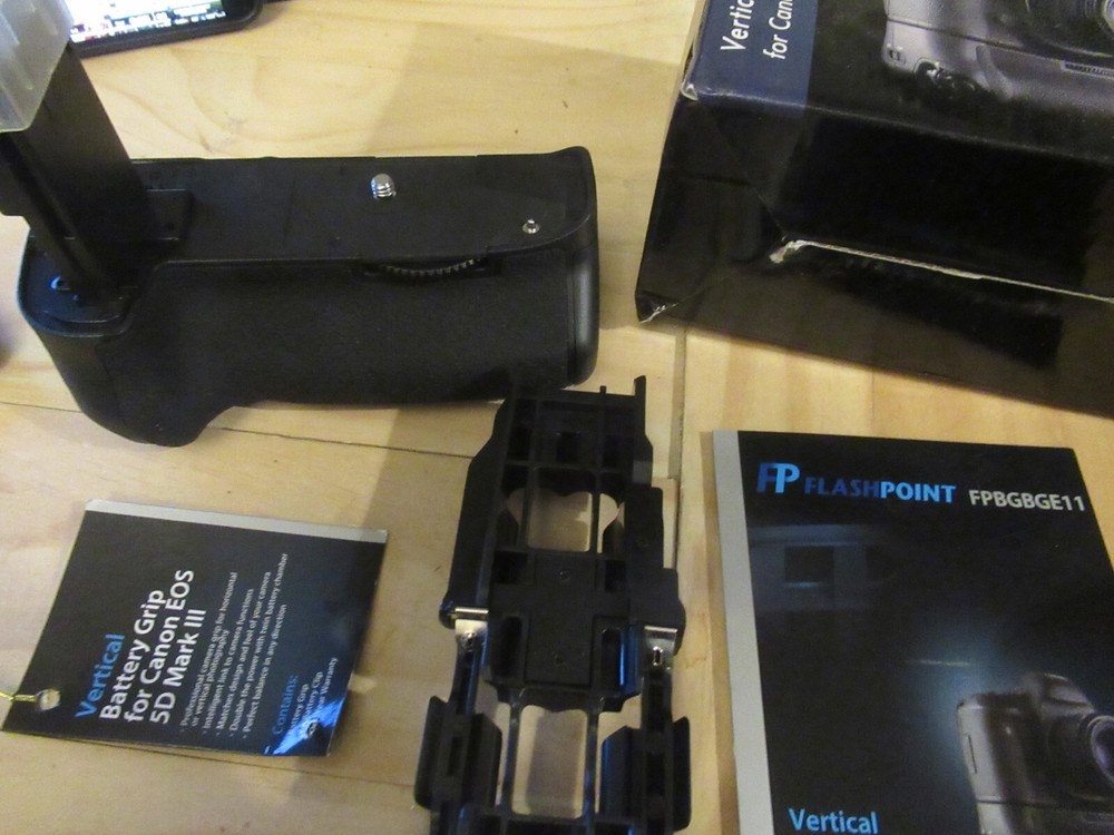 FP Flashpoint Vertical Battery Grip in box NICE