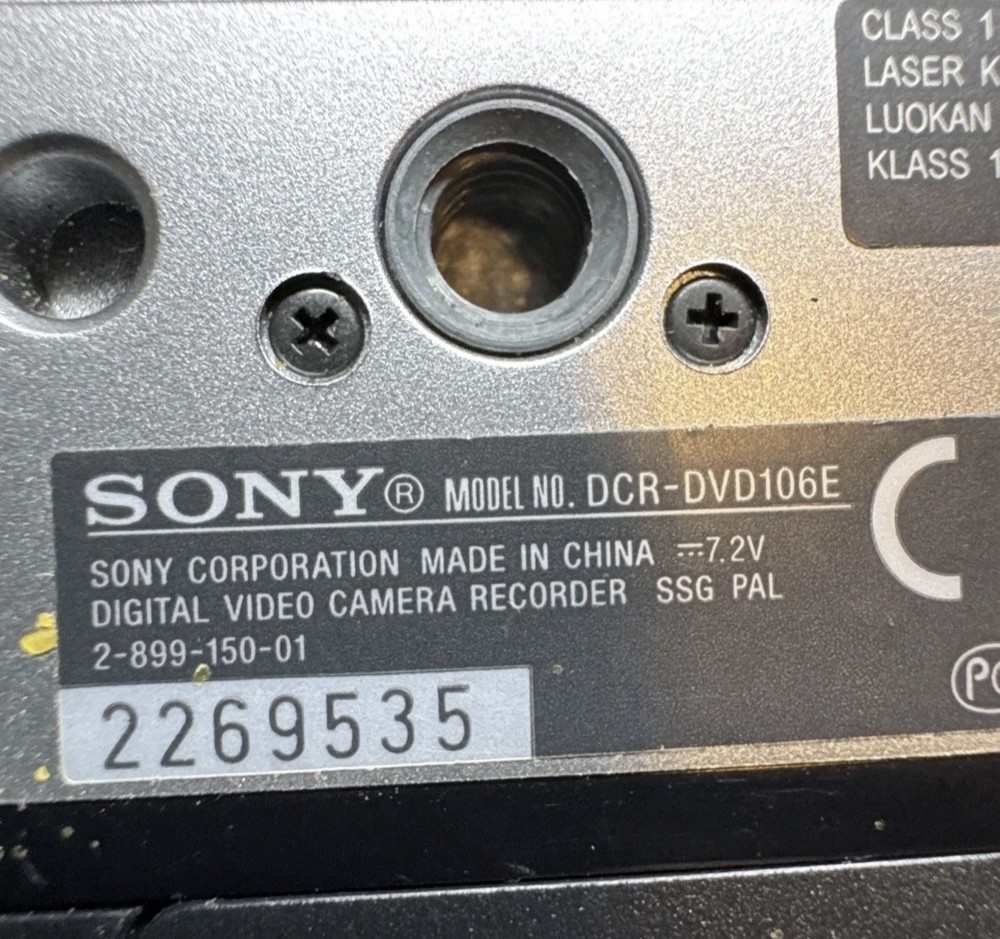Sony Handycam DCR-DVD106E Handheld DVD Camcorder Silver Case - Untested