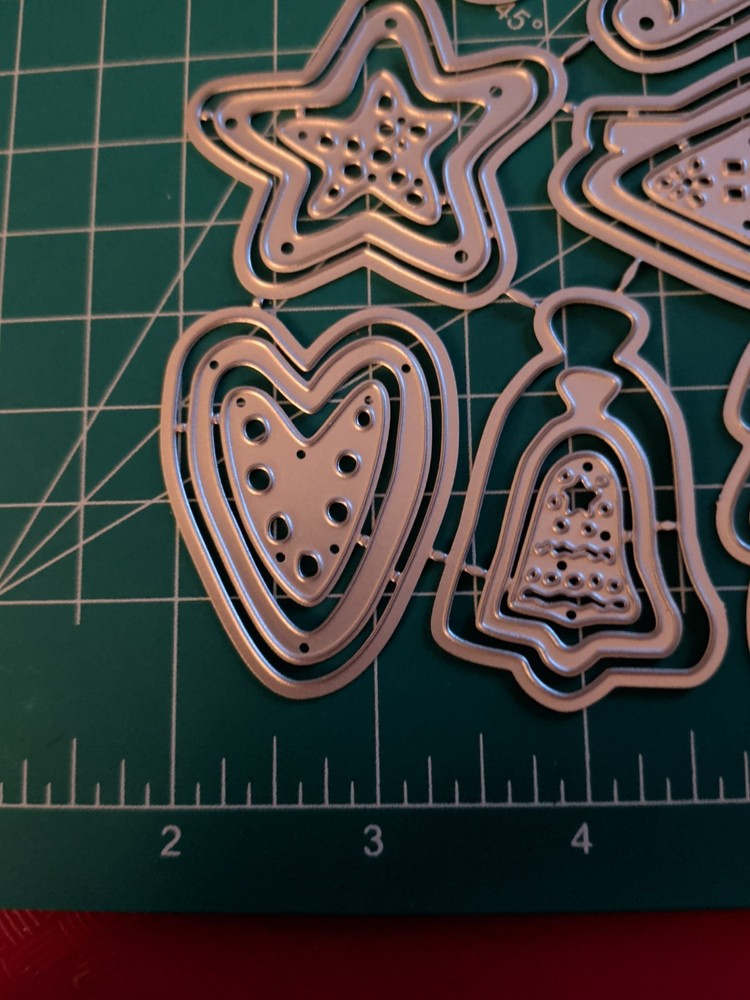 Universal Thin Metal Die Cut Tool Christmas Cookie Tree Heart Gingerbread House