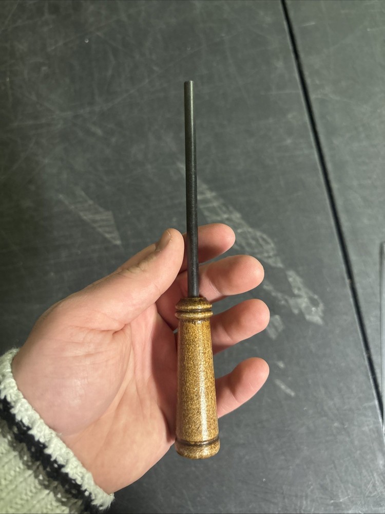 Game Call Carbon Graphite Striker