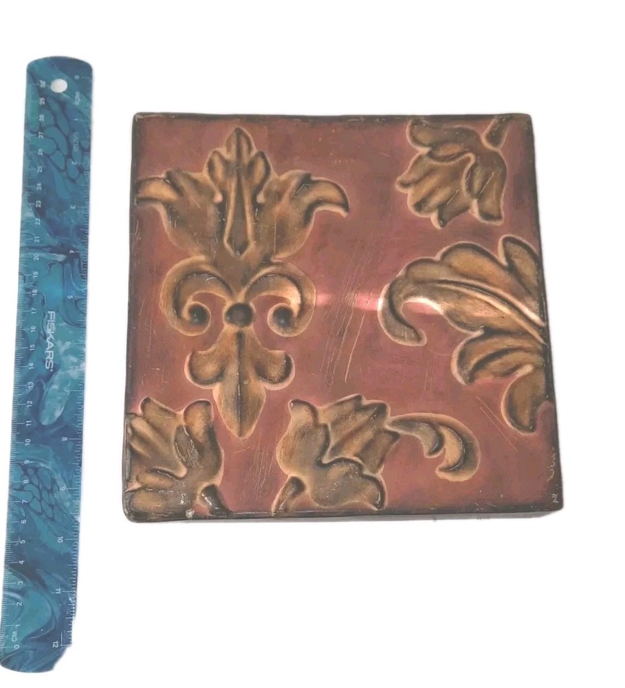 Metal decorative wall hanging