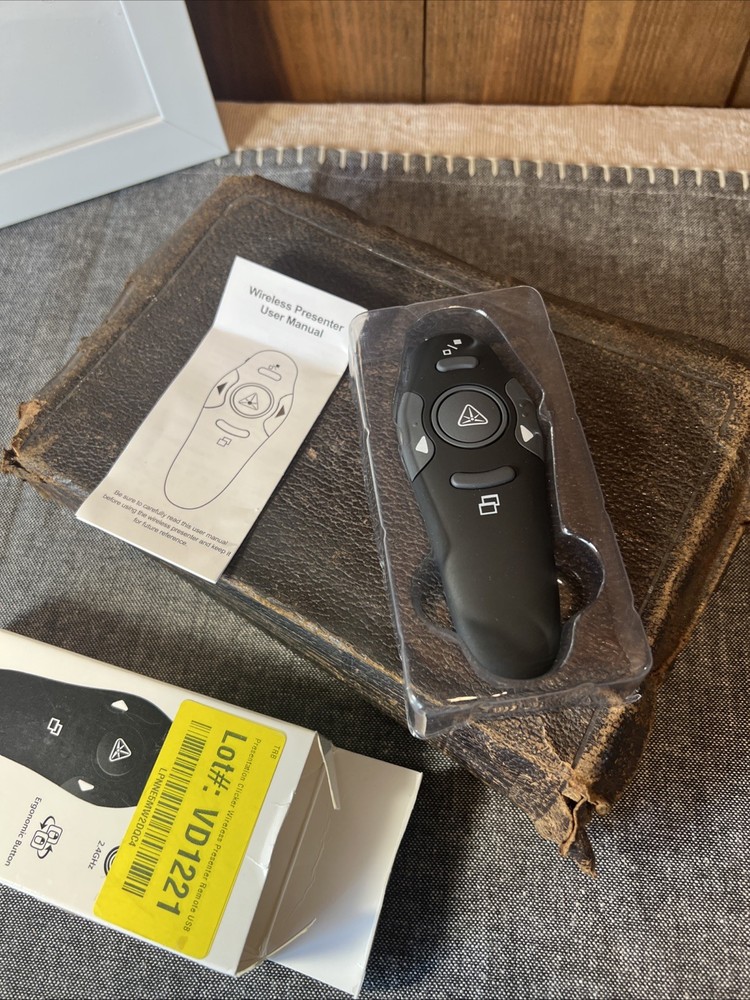 Wireless Presenter Remote PPT Clicker, Laser Pointer 2.4GHz for Computer, NIB