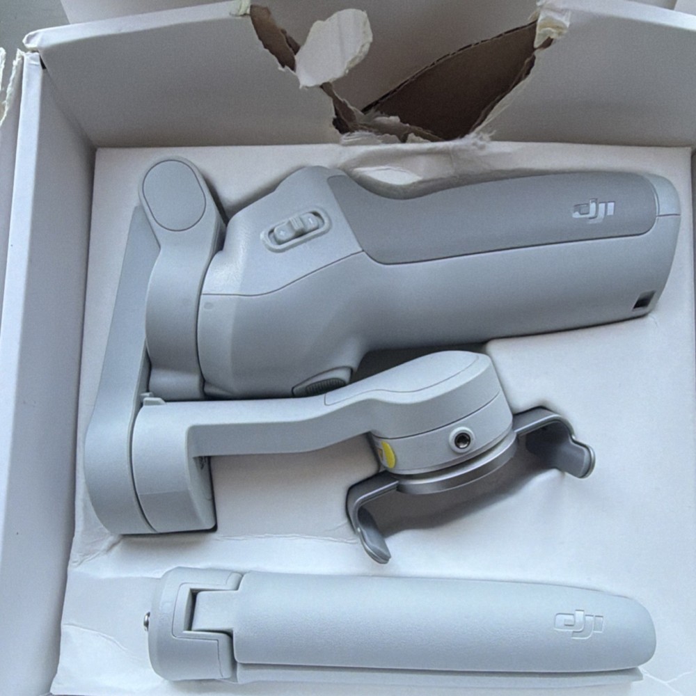 DJI Osmo Mobile SE Universal Smartphone Gimbal Stabilizer