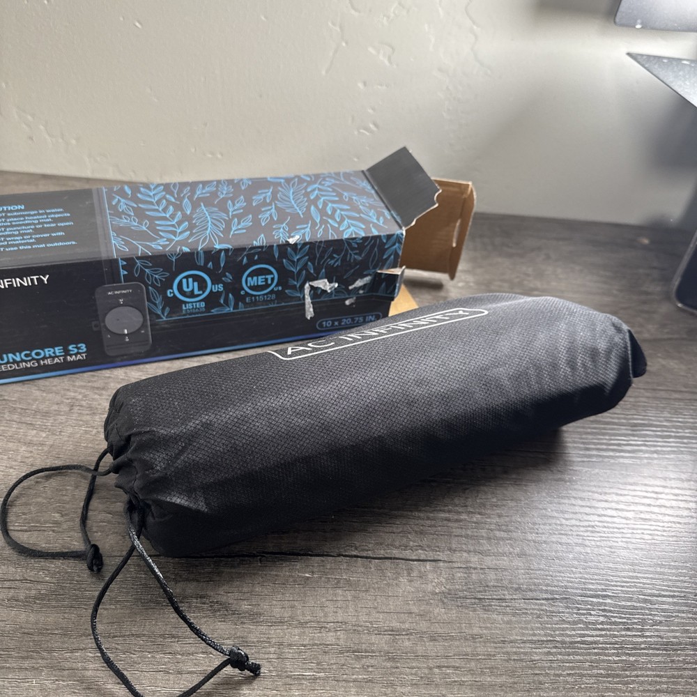 SUNCORE S3, Waterproof Seedling Mat with Heat Controller 10" x 20.75"