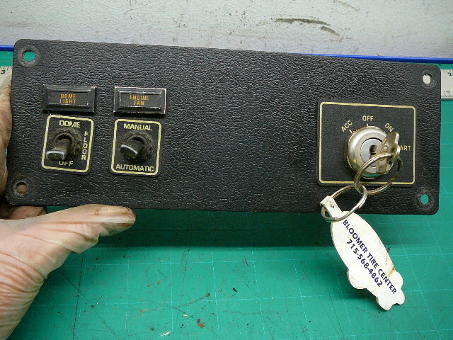 USED 1994 T800 KENWORTH DASH PANEL