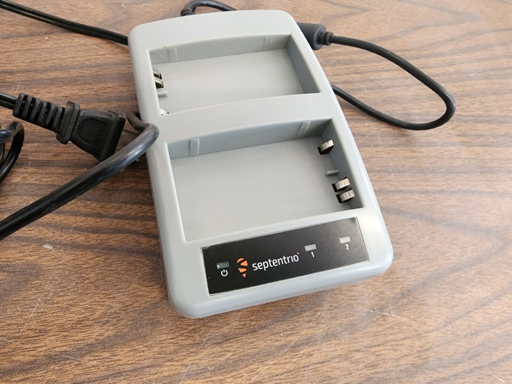 Septentrio Battery Charger 10028