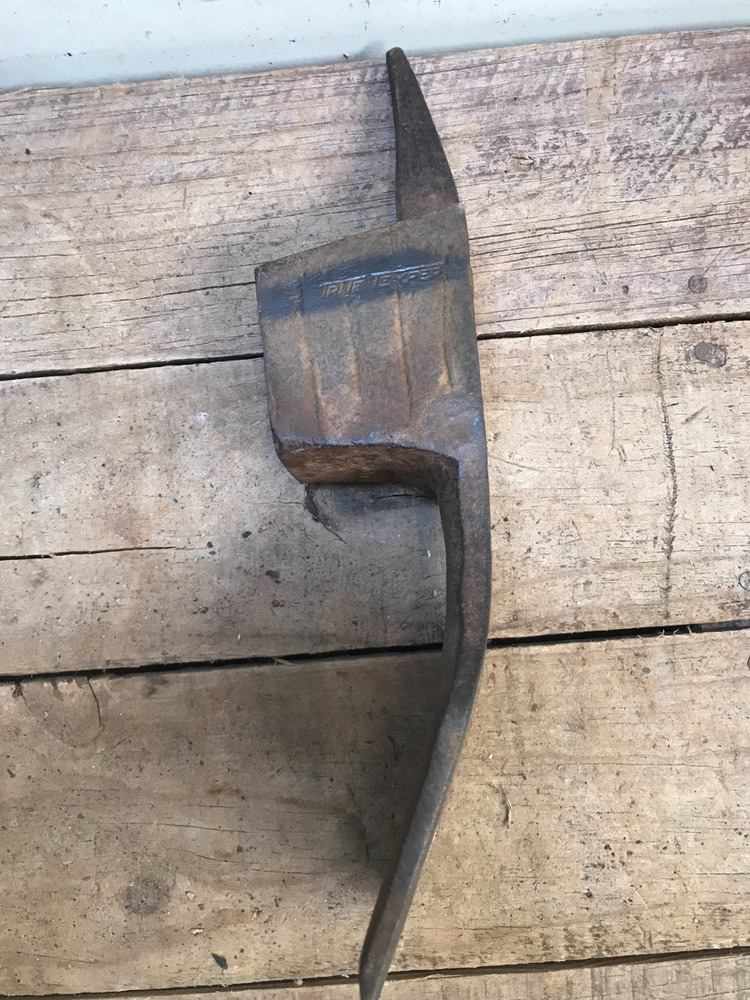 Old Kelly Axe & Tool Co. True Temper Digging Mining Pick w/ handle