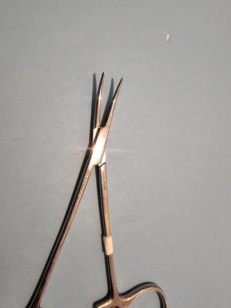 Jarit Surgical Forceps 105-102