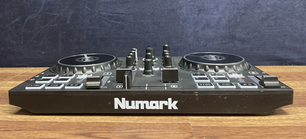 Numark Party Mix DJ Controller