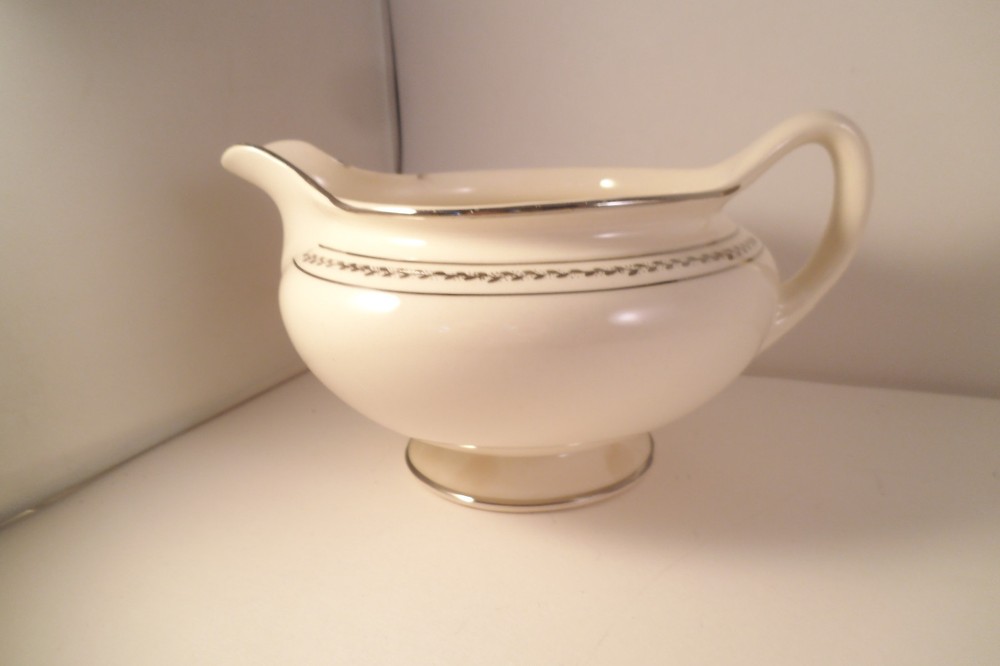Homer Laughlin Eggshell Nautilus Silver Laurel Creamer