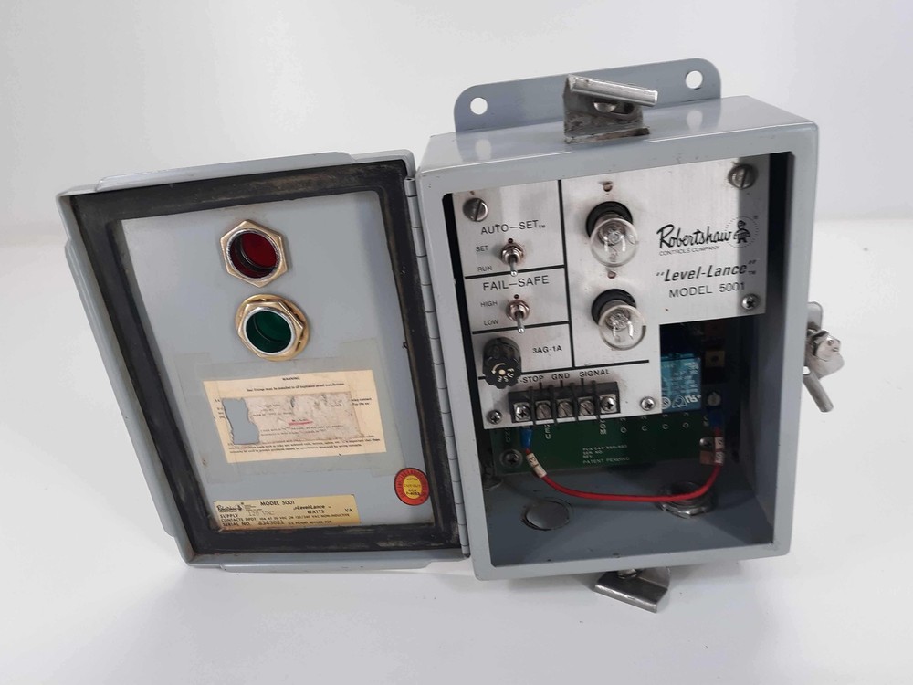 Robertshaw MODEL 5001 Level-Lance™ Level Transmitter
