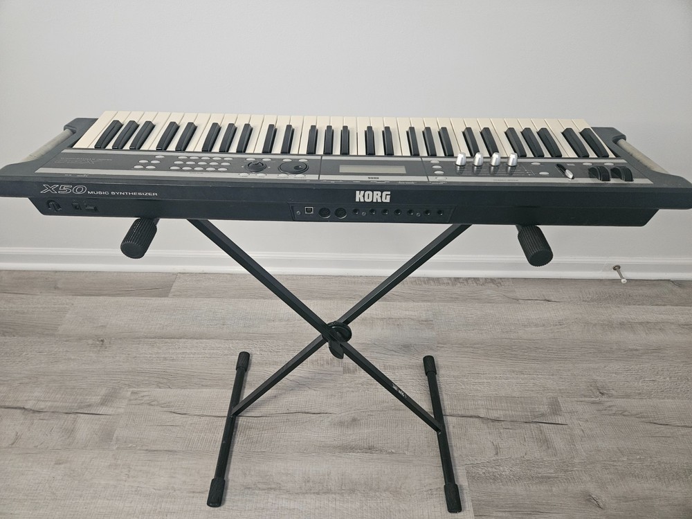 Korg X50 61-Key Synthesizer Keyboard – Fully Functional