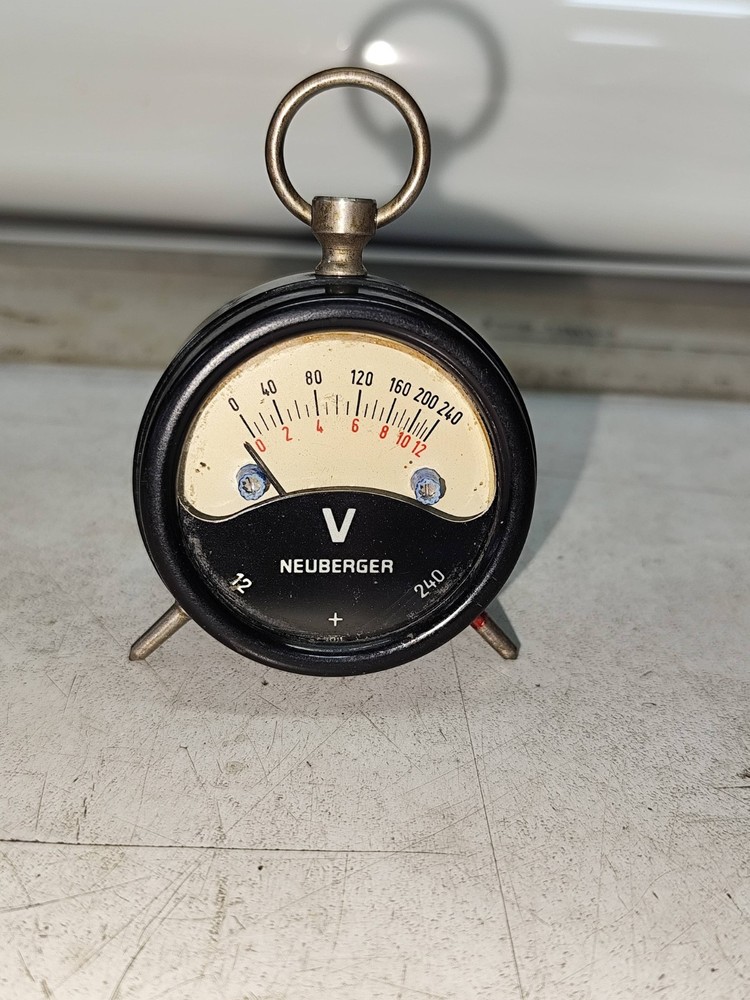 vintage voltmeter NEUBERGER
