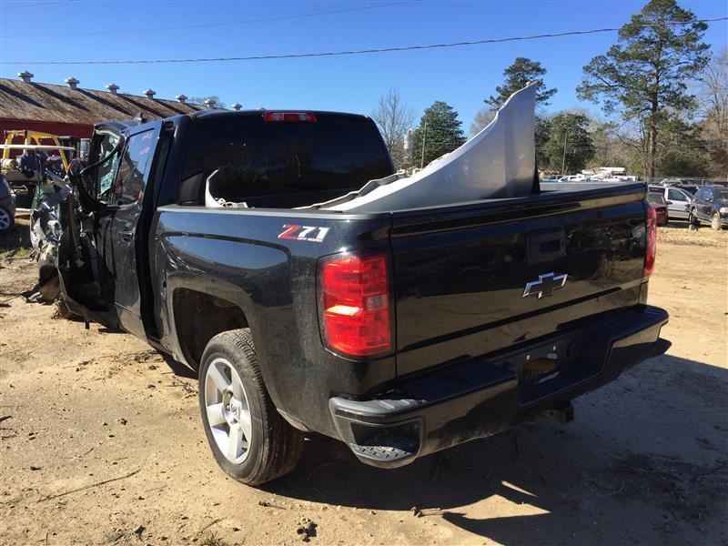 SILVRDO15 2018 Glove Box 18755