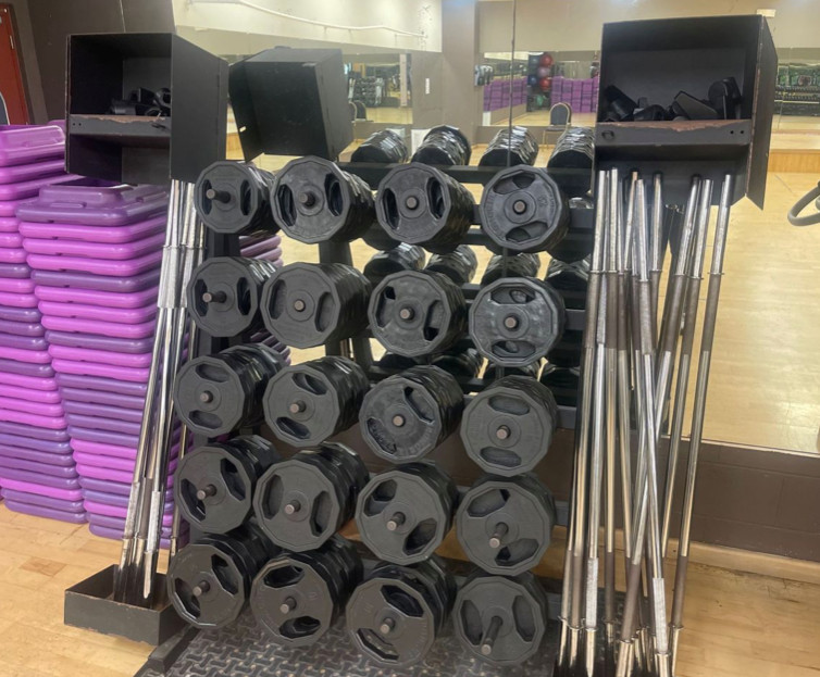 Iron Grip | Group Training Barbell Set w/ Rack