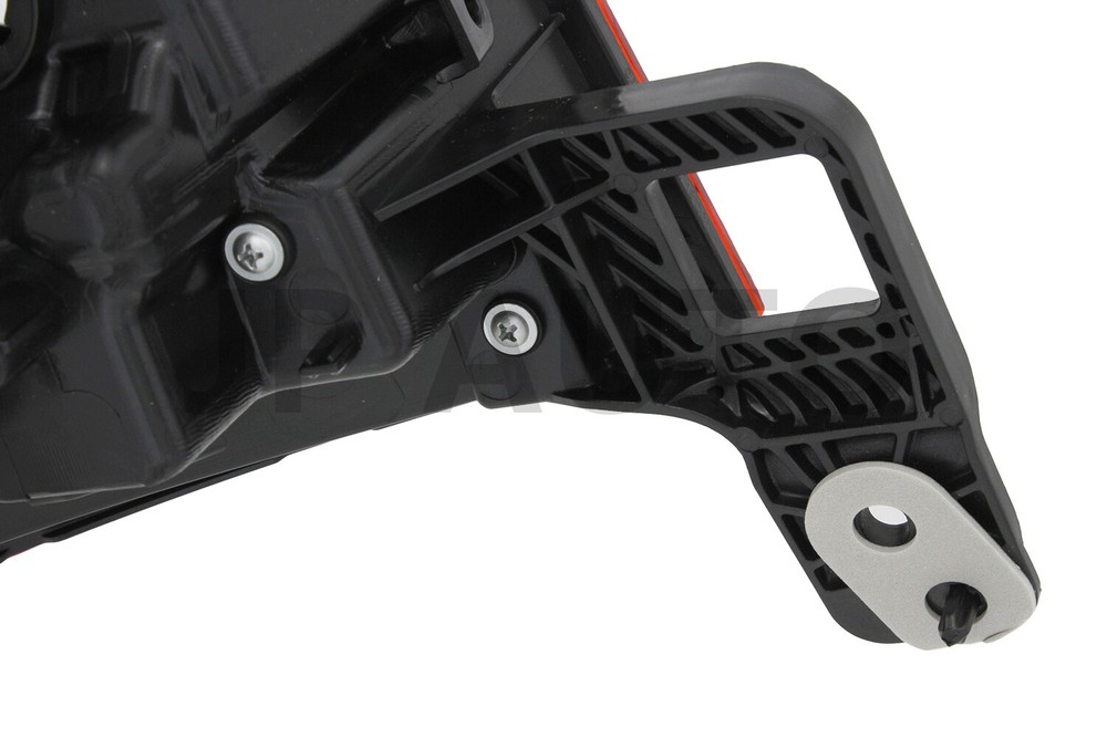 For 2015-2019 Subaru Outback Tail Light Passenger Side