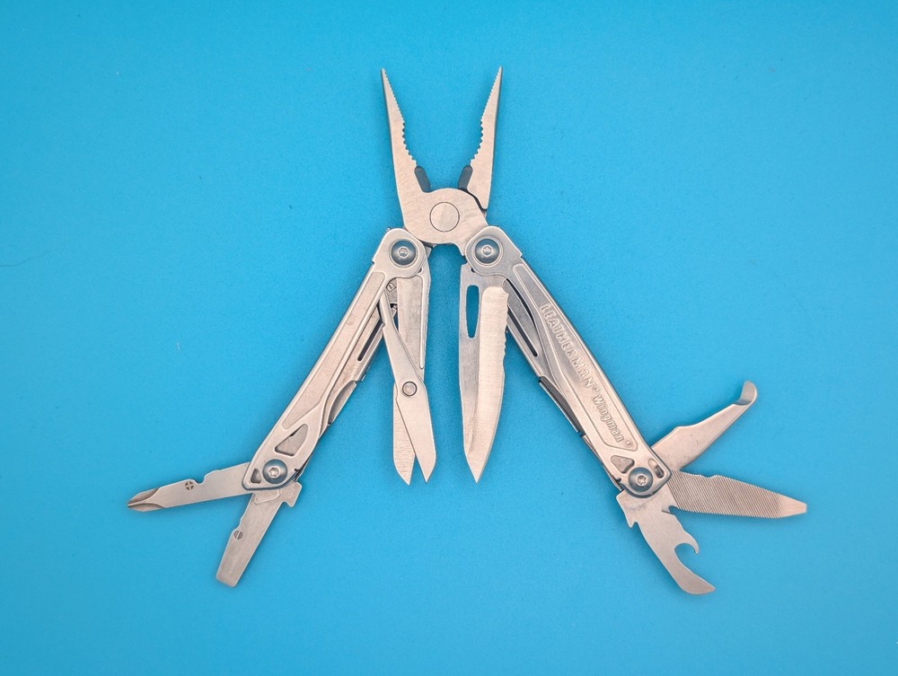 LEATHERMAN WINGMAN MULTI-TOOL! FAST SHIPPING!