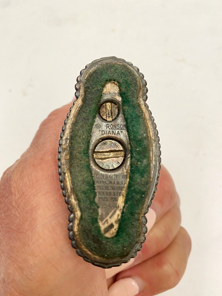 VINTAGE ART DECO RONSON DIANA SILVERPLATED TABLE LIGHTER