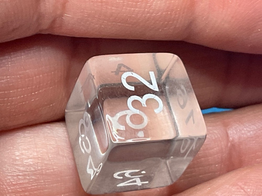 TRANSPARENT BACKGAMMON CUBE————BG-2