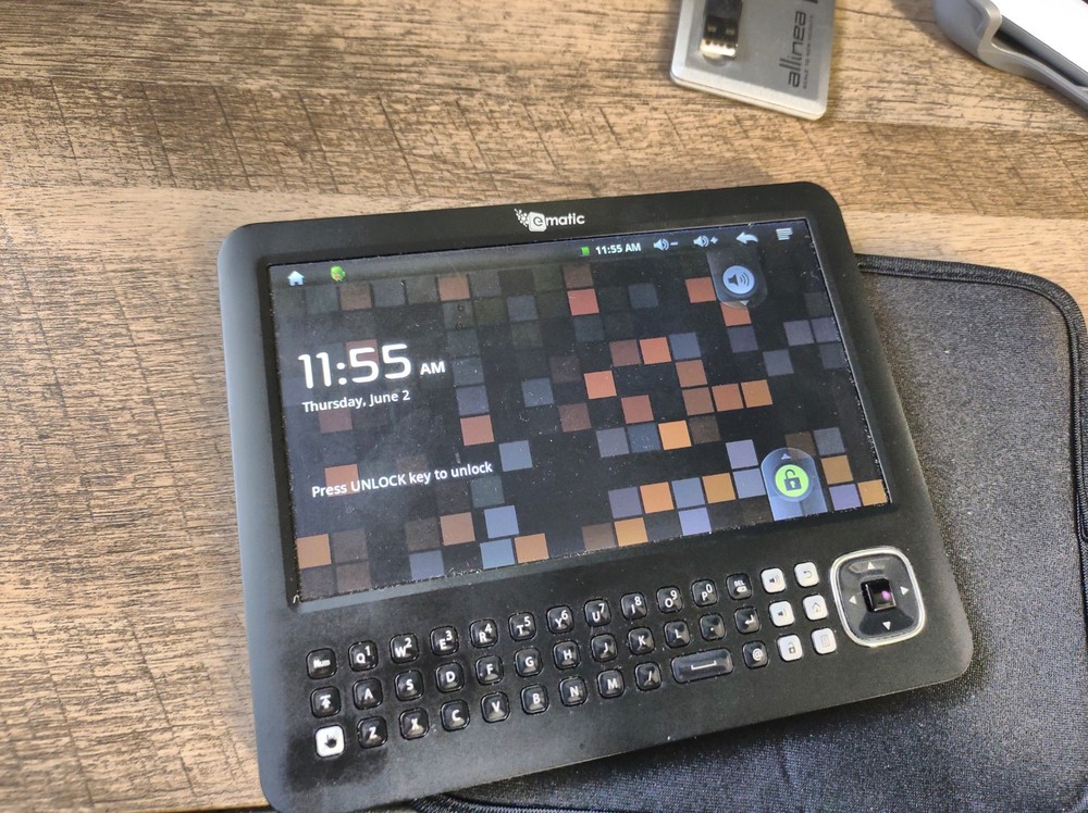 Ematic WR780 QWERTY tablet
