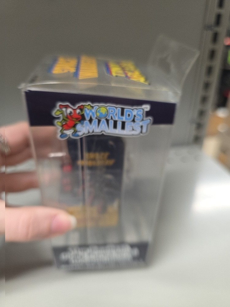 2017 Worlds Smallest Tiny Arcade Space Invaders Miniature Game WORKS