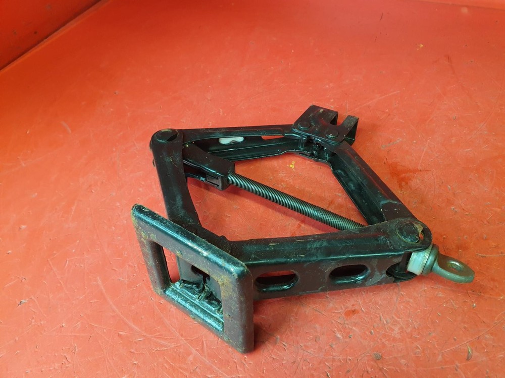 FIAT 500 JACK KIT 2012