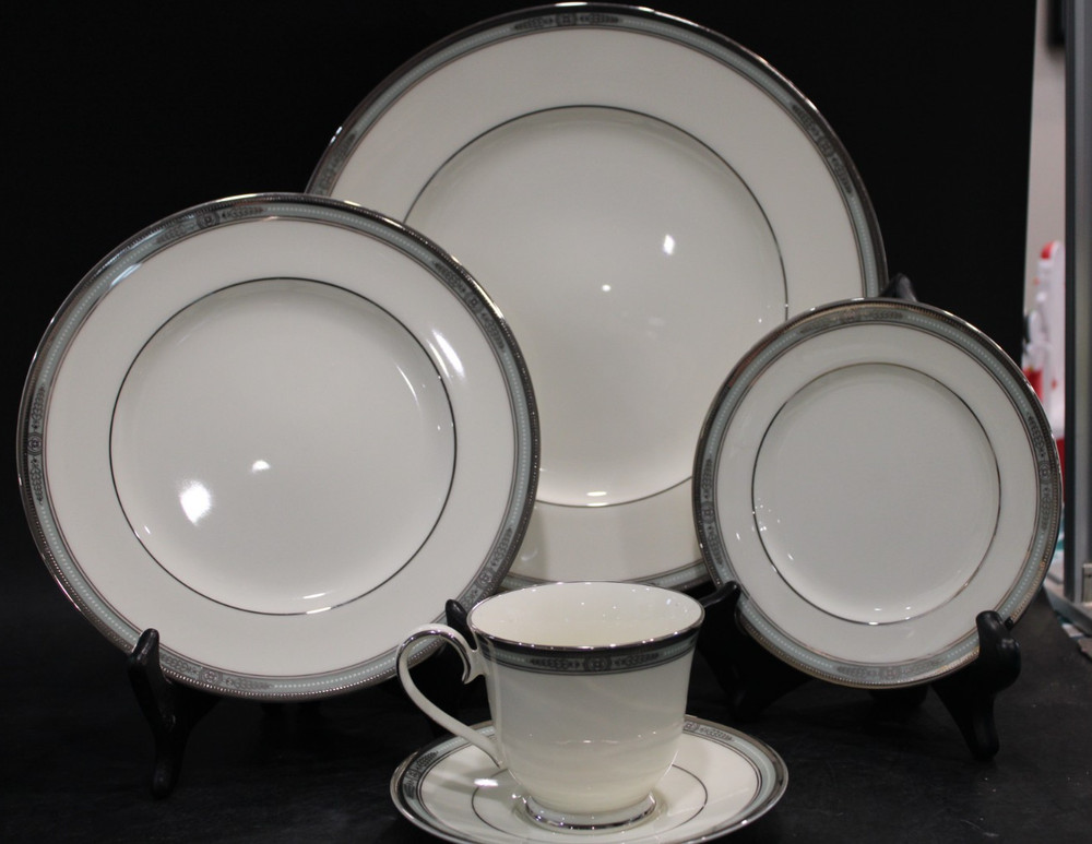 Noritake Fullerton 1 - 5 Pieces Setting 5 Pieces