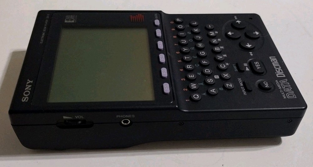 Sony DD-8 Electronic Book Player Multi-Media Data Discman w/ Case & Spanish Disk
