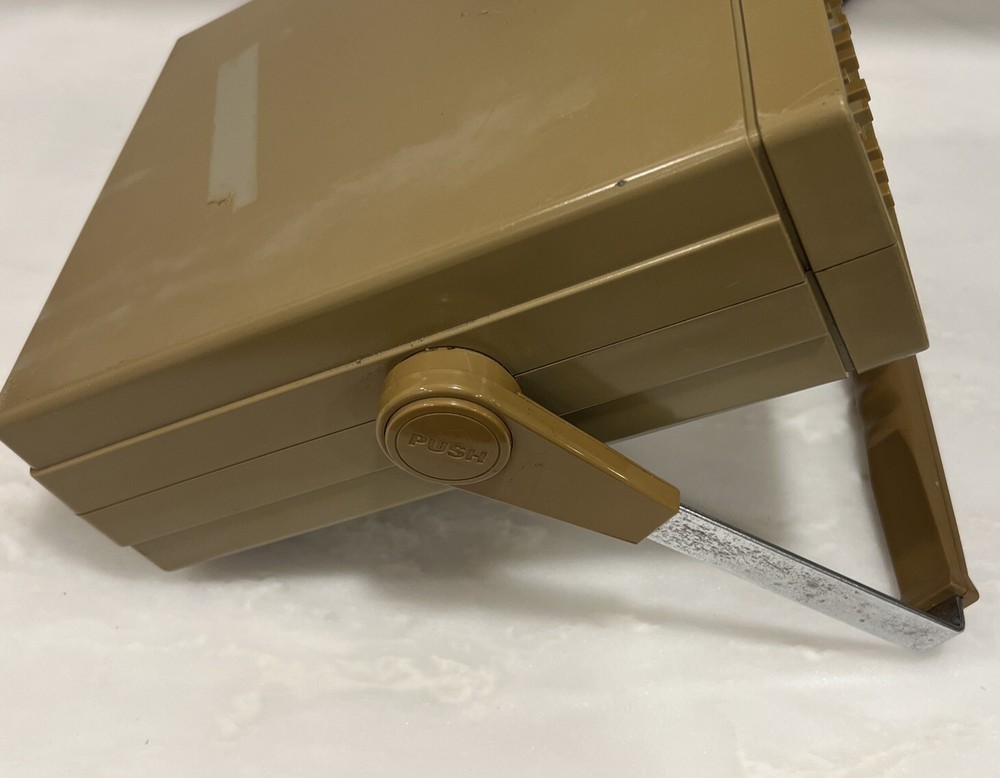 Protek Frequency Counter B-808 Multifunction electronic test equipment Powers On