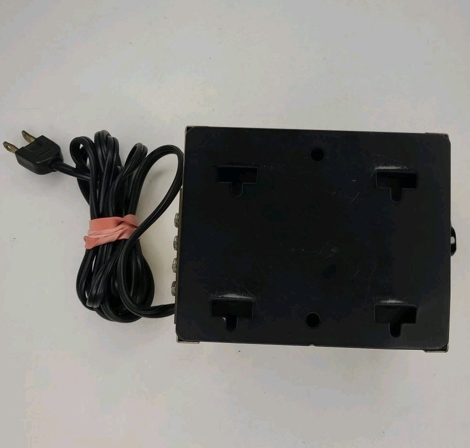 MRC TrainPack Model 100 HO Toy Transformer Scale 16v AC Read Description