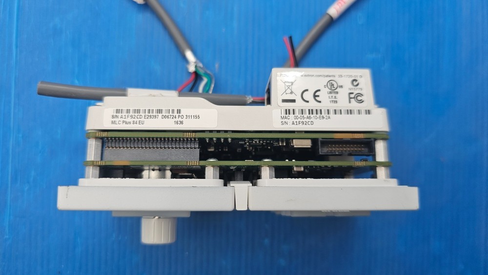 Extron MLC Plus 84 EU 1636 33-1720-01 D MediaLink Plus Controller