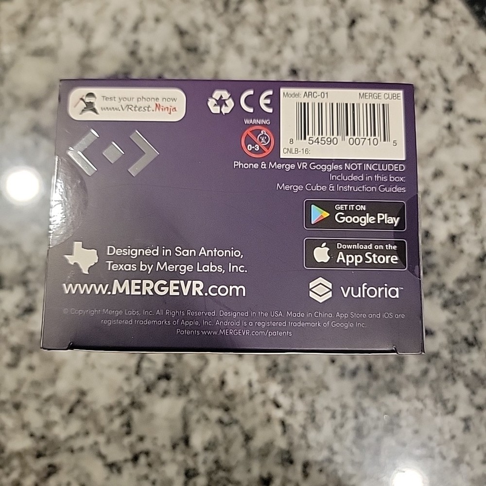 MERGE CUBE AR VR (Augmented Reality / Virtual Reality) Interactive Hologram