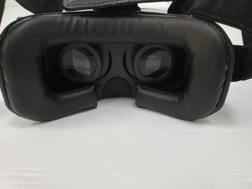 AUKEY VISION VR Headset VR-( Untested)