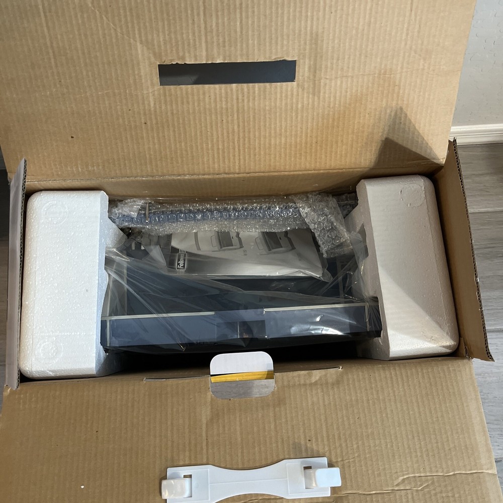 Fellowes PB 150 Plastic Comb Binding/Punching Machine Brand New In Box