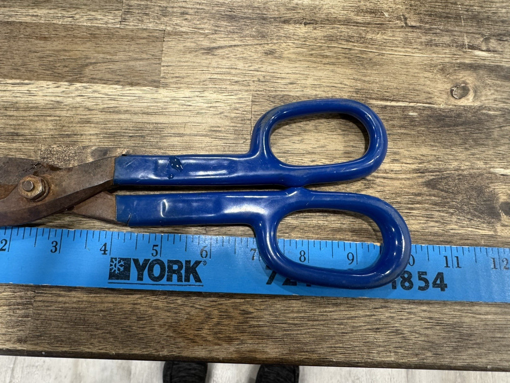 2 Wiss Tin Snips