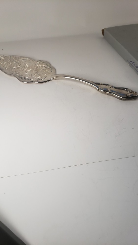 Royal Limited Silver Plated Cake & Lasagna Server w/Original Box