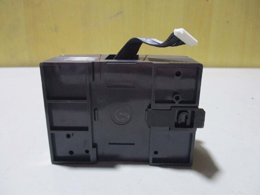 KEYENCE KV-E16T Transistor Output 16-Pt Expansion Unit USED