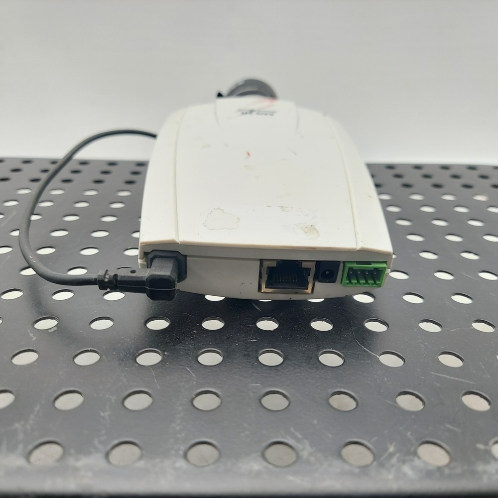 AXIS COMMUNICATIONS 211 0198-001-04 NETWORK CAMERA