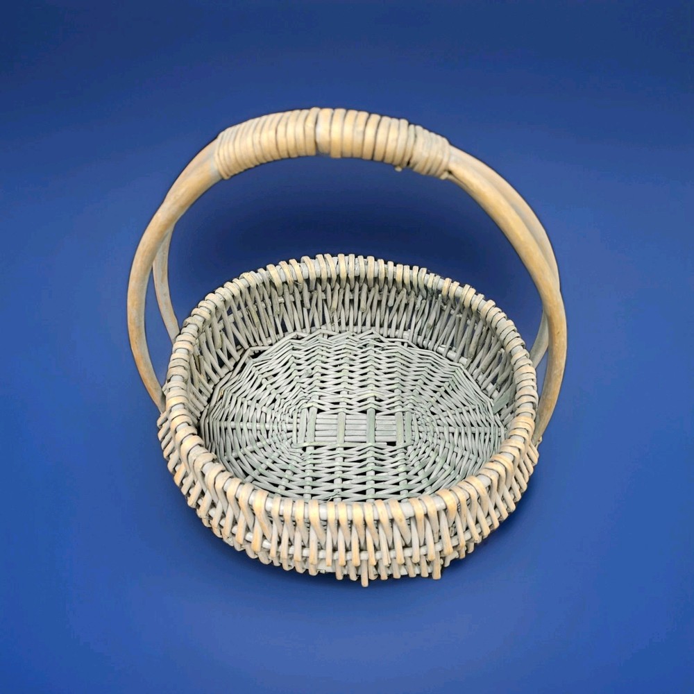 Basket with handle- Wicker