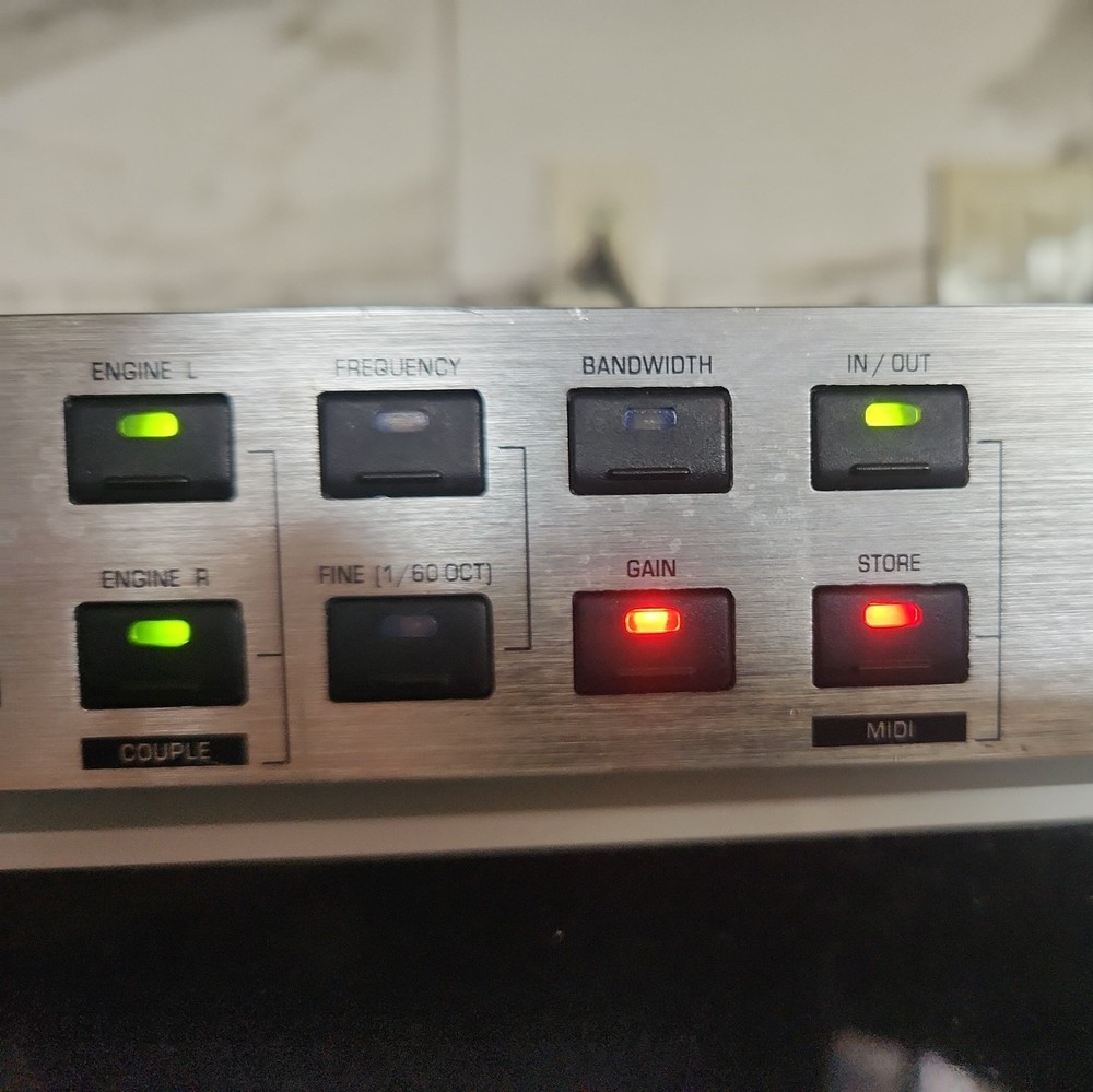 Behringer Feedback Destroyer DSP1100 24 Bit Dual Engine Parametric