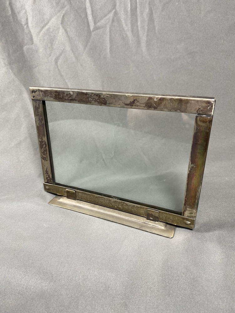 2 Vintage Silver Plated Framed Glass Rectangular Standing Picture Frames 5x7”