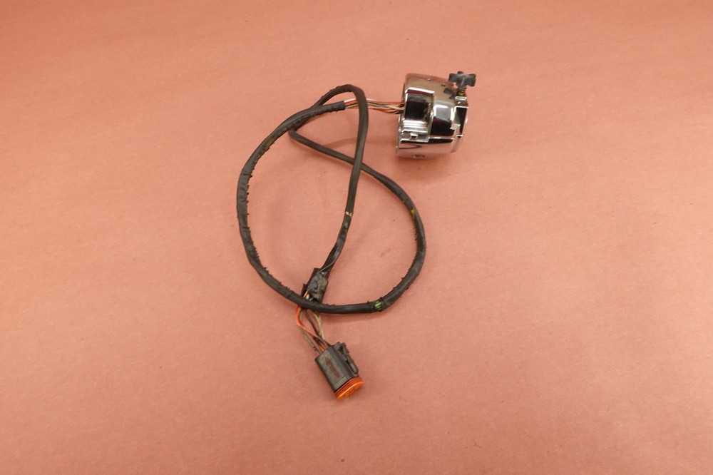 2000-2006 HARLEY-DAVIDSON SOFTAIL Standard FXST RIGHT CONTROL START STOP SWITCH