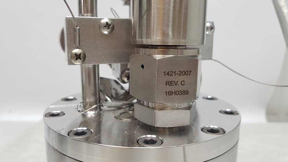 SCHUMACHER CONTAINER 2500-2370 B VERSUM MATERIALS