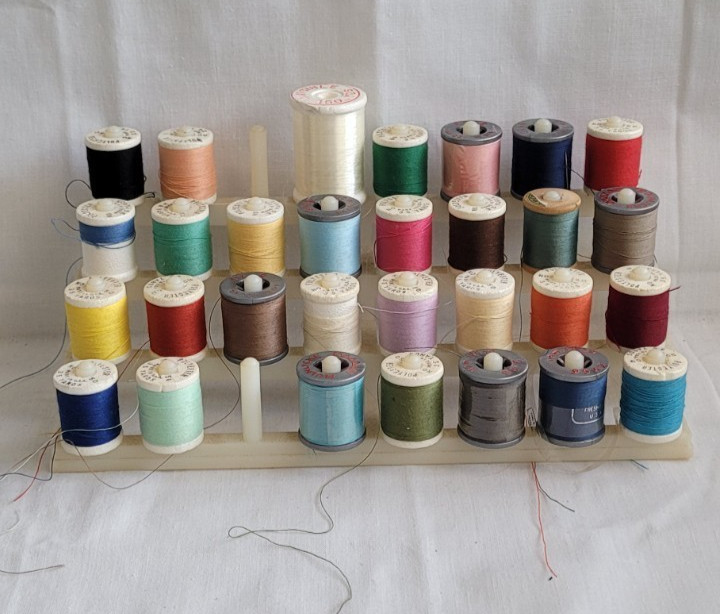 White Plastic Collectible Sewing Spools and Thread Rack Holder