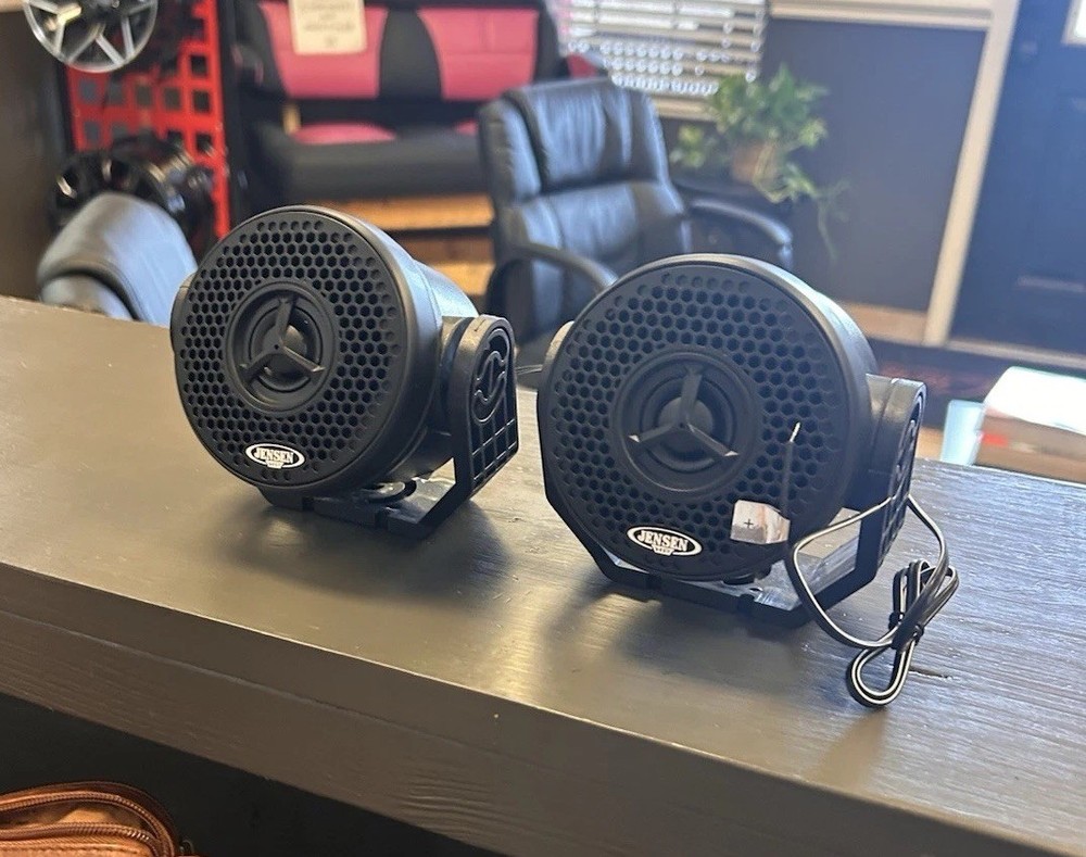 3” UNIVERSAL MOUNT TWO-WAY SPEAKERS