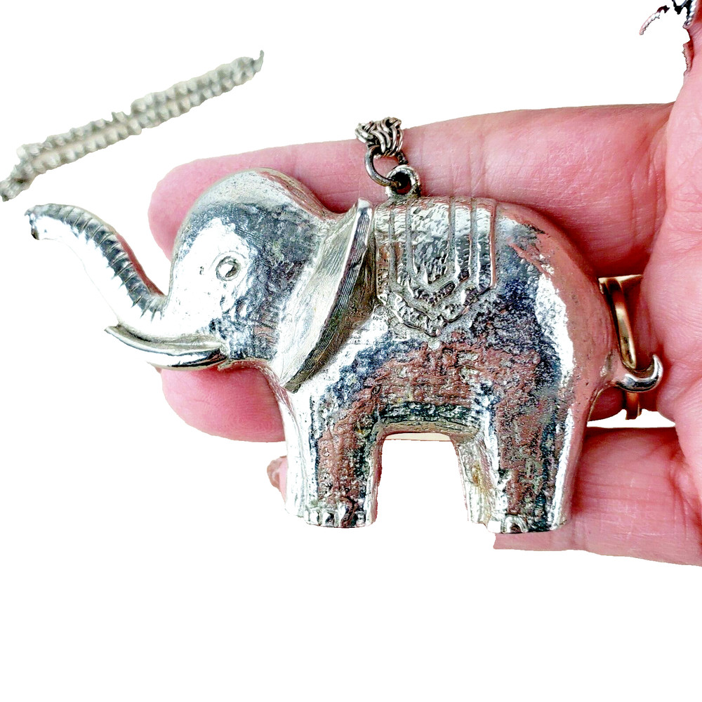 Elephant Necklace Silvertone Vintage Pendant