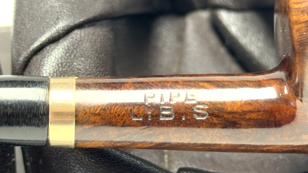 L.B.S. Pipe "VIEILLE BRUYERE" Smooth Small Lightweight 4 Panel Apple