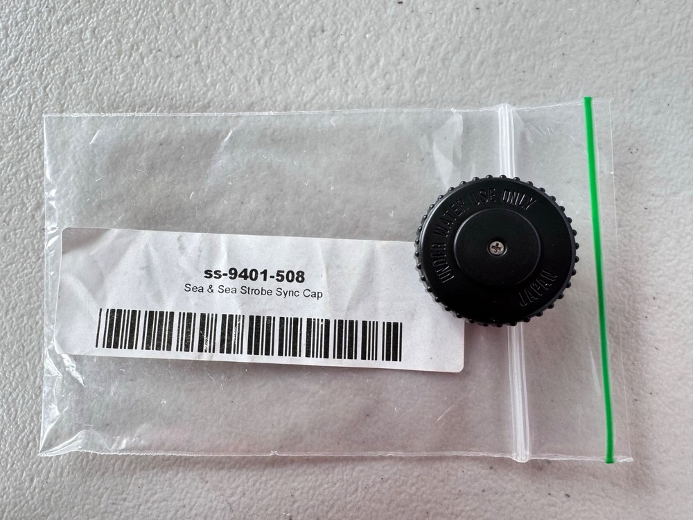 Sea & Sea Strobe Sync Cap brand new
