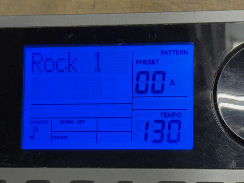 Alesis SR-18 Drum Machine