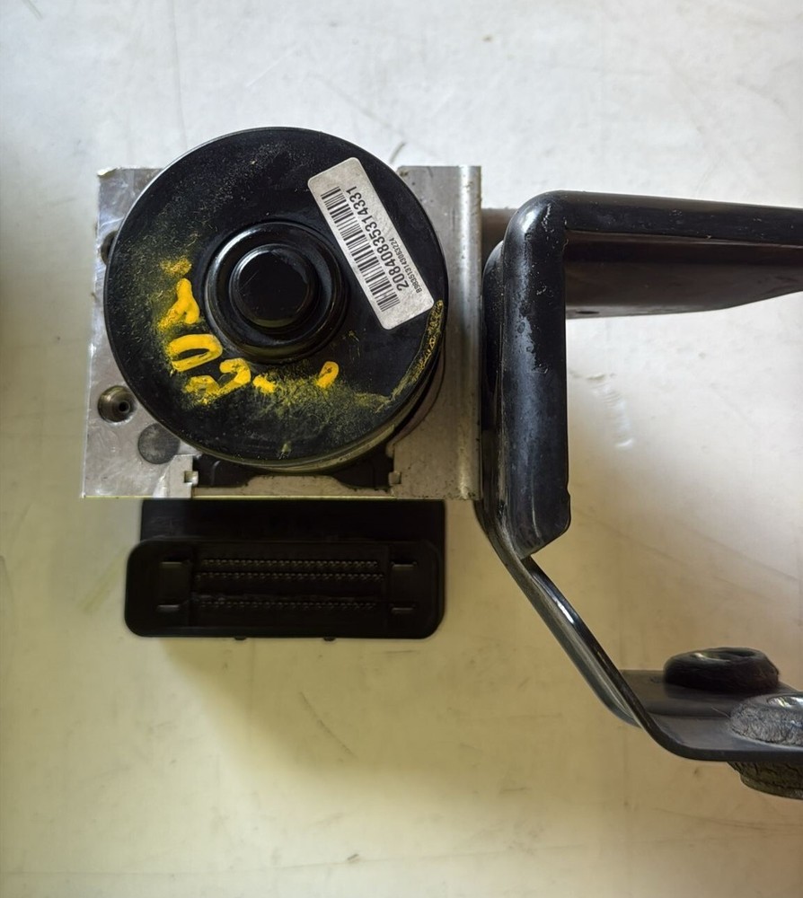 2013 DODGE RAM 1500 ABS Anti-lock Brake Pump CONTROL MODULE P68207201AC